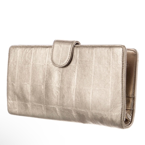 Chanel French Purse. - Picture 15 of 15